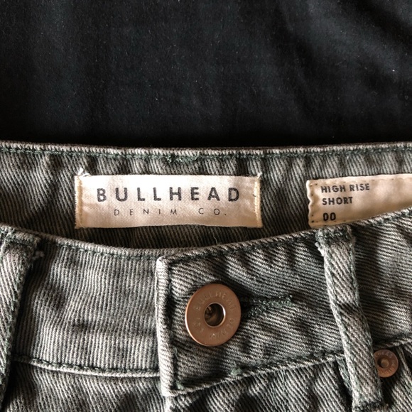 Bullhead gray high rise jean shorts - Picture 3 of 3